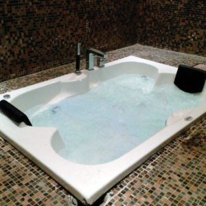 Massage Bathtub (V-202)